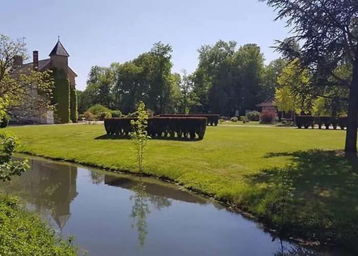 Domaine De Beaucamp Villa *